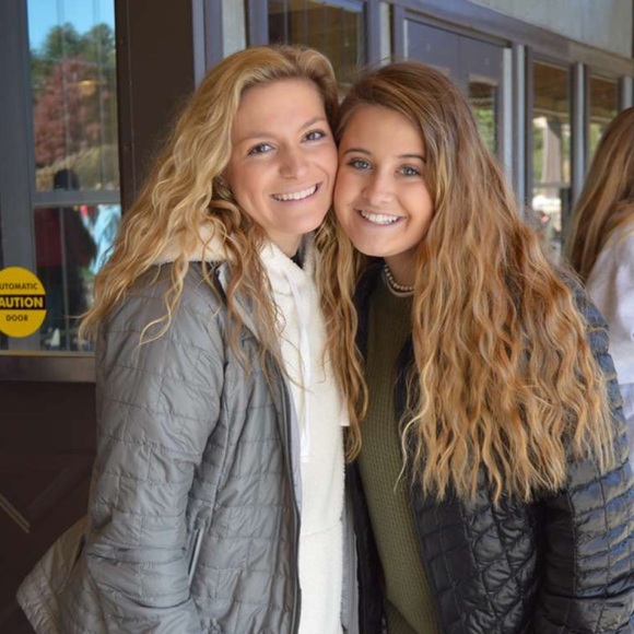 Meet your Posher, Amelia - Picture 1 of 1